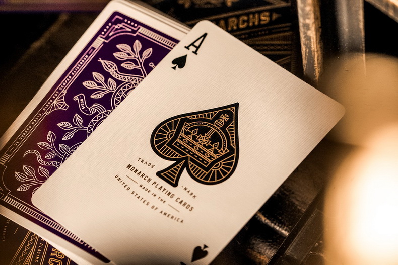 Purple Monarch Oyun Kartları T - Board Game Illustration incelemesi ve fiyatı